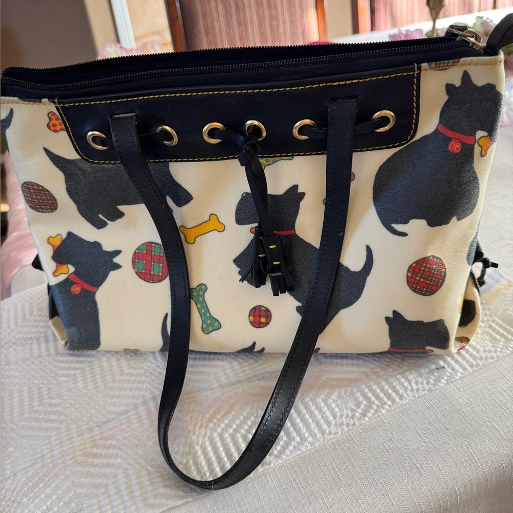 Vintage Dooney and Burke scottie dog print shoulder bag